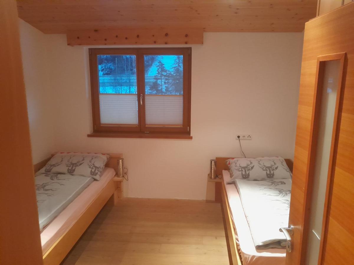 Haus Hotz Apart Talblick Grins Eksteriør bilde